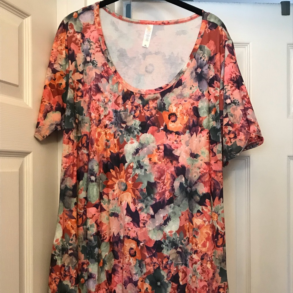 Lularoe Perfect Tee, XL